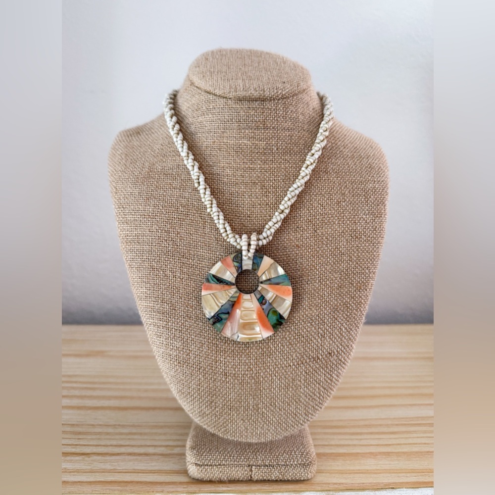 Elegant Seashell Mother of Pearl Abalone Multicolor Necklace and Earring Set - Picture 4 of 13